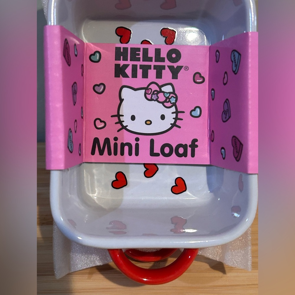 HELLO KITTY Hearts & Sunglasses  Mini Ceramic Loaf Pan Set Of 2 Made By Sanrio - Picture 8 of 8